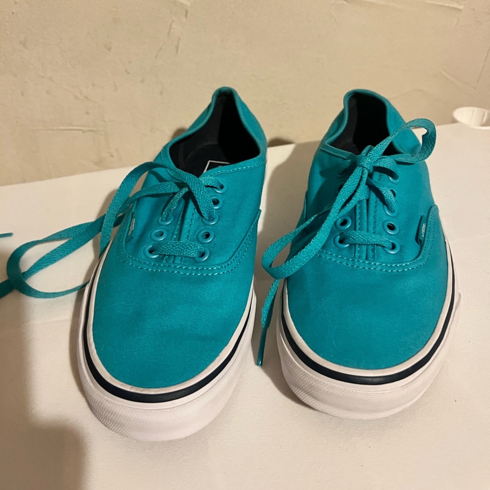 Women’s Vans Authentic